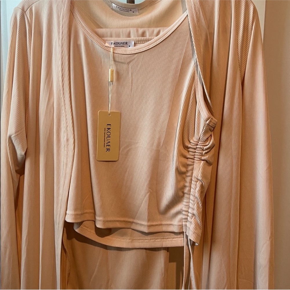 Pinky Cream Women's lounge Set - Picture 4 of 4